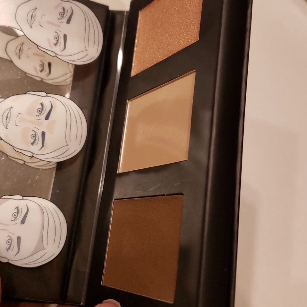 Younique Sculpting Trio & Sexy Pigment - Picture 7 of 7